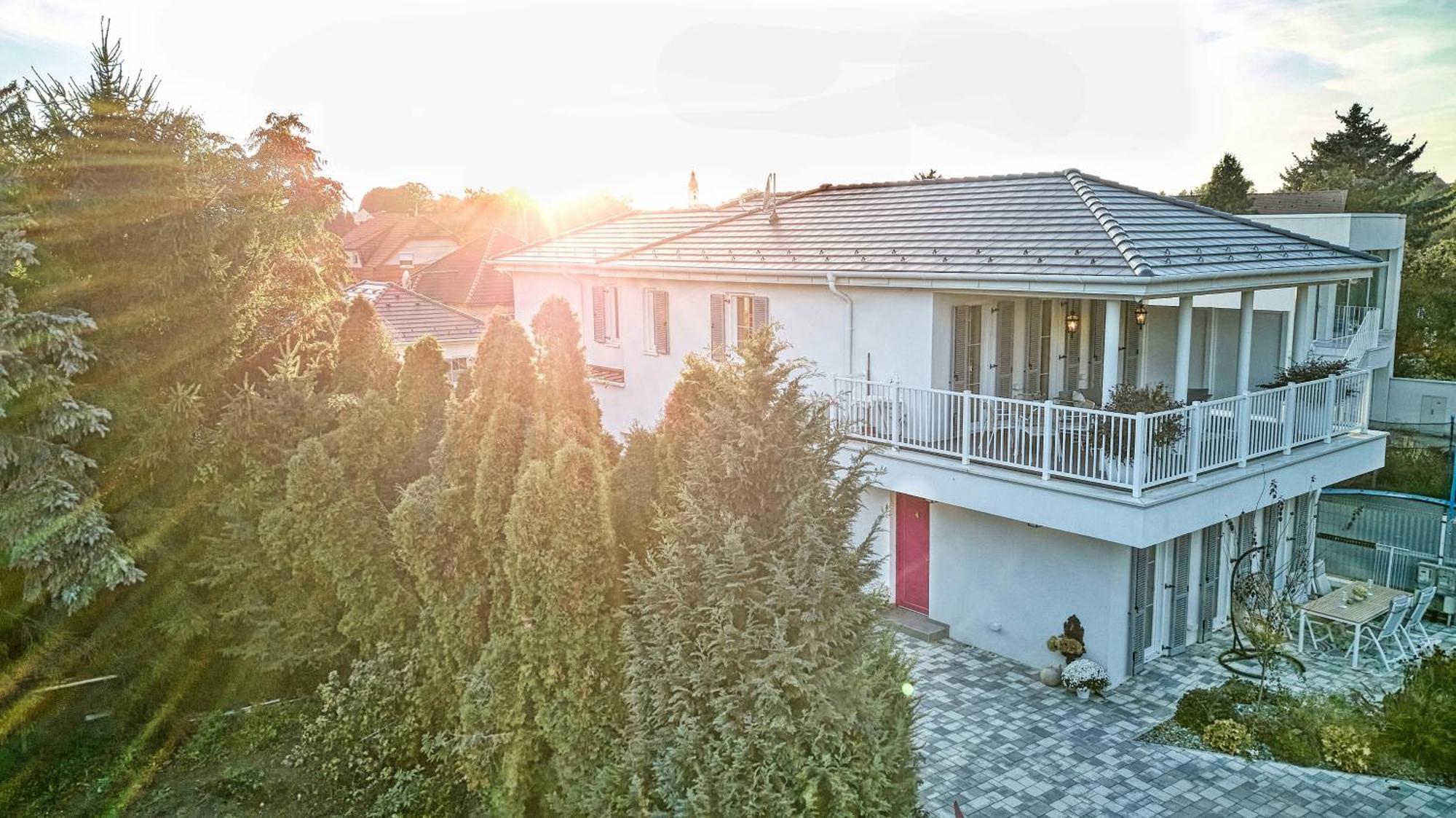The Doors Luxury Apartment Mosonmagyarovar Exterior photo
