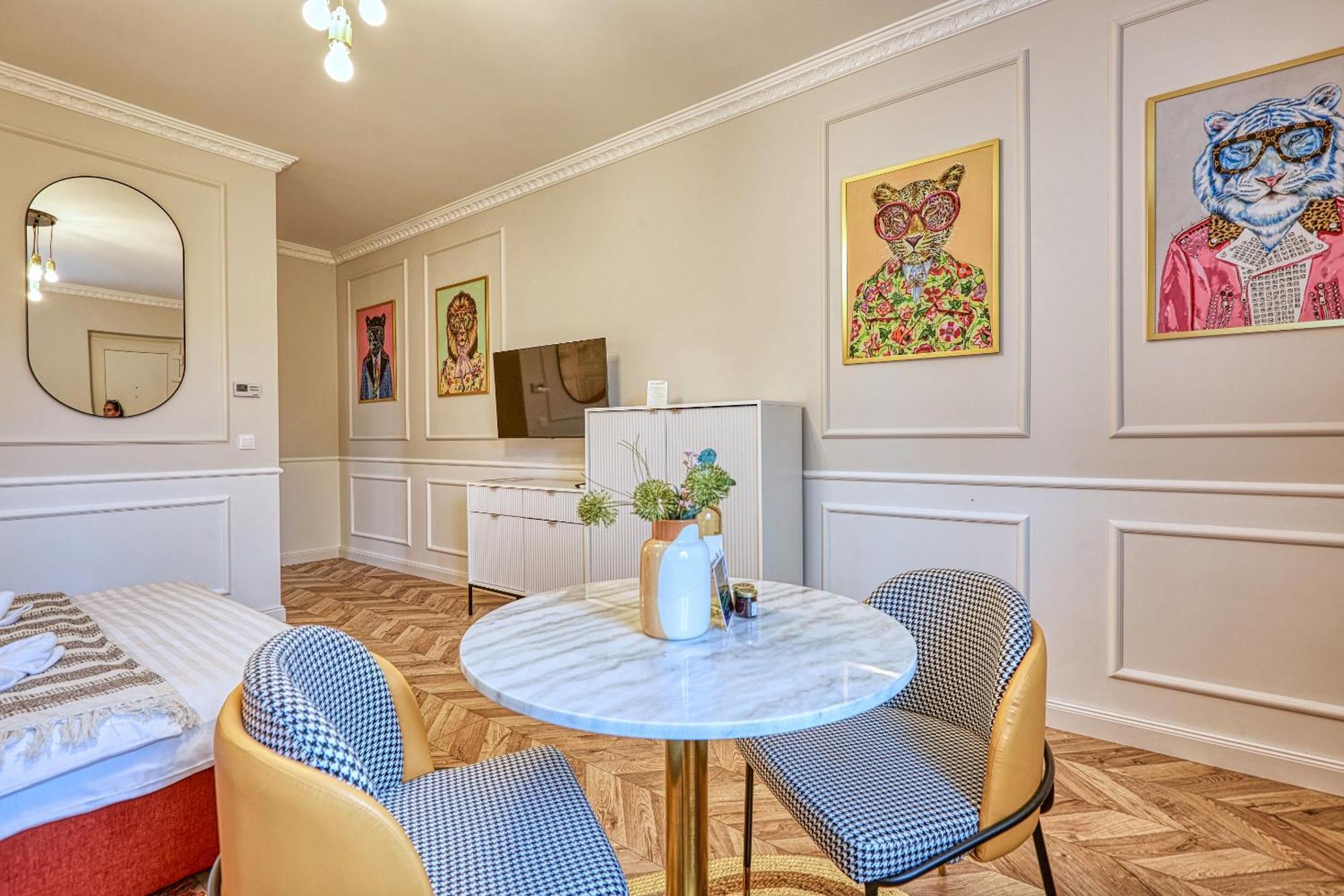 The Doors Luxury Apartment Mosonmagyarovar Exterior photo